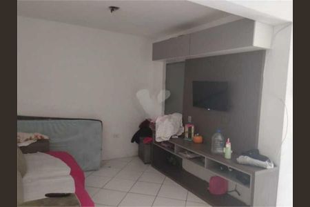 Casa à venda com 4 quartos, 203m² em Parque Peruche, São Paulo