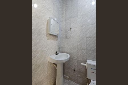 Casa para alugar com 100m², 3 quartos e sem vaga Casa para alugar com 100m², 3 quartos e sem vagaBanheiro