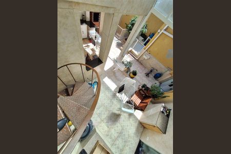 Casa à venda com 4 quartos, 143m² em Vila Romero, São Paulo