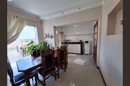 Casa à venda com 4 quartos, 143m² em Vila Romero, São Paulo