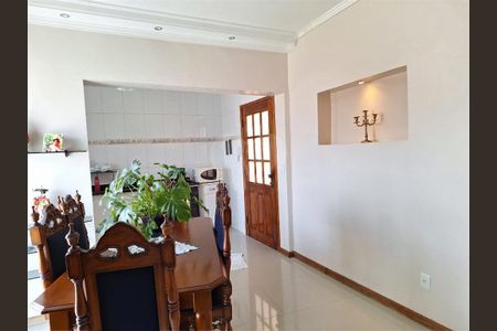 Casa à venda com 4 quartos, 143m² em Vila Romero, São Paulo