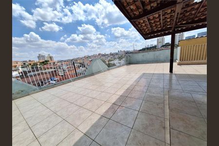 Casa à venda com 4 quartos, 143m² em Vila Romero, São Paulo