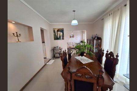 Casa à venda com 143m², 4 quartos e 2 vagas