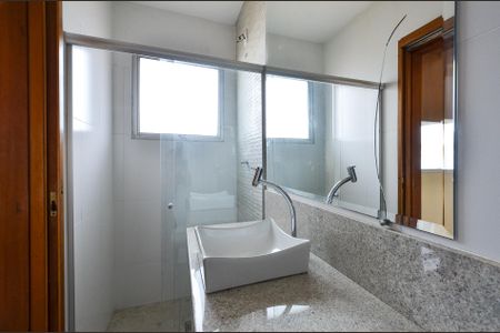 Apartamento à venda com 263m², 4 quartos e 2 vagasBanheiro Suíte Cobertura