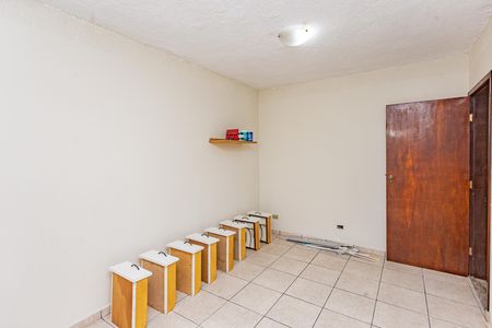 Sala de casa para alugar com 2 quartos, 75m² em Vila Liviero, São Paulo
