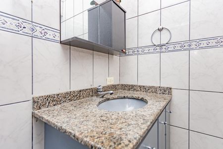 Casa para alugar com 75m², 2 quartos e sem vaga Casa para alugar com 75m², 2 quartos e sem vagaBanheiro da Suíte