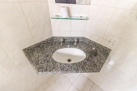 Apartamento à venda com 60m², 2 quartos e 1 vaga Apartamento à venda com 60m², 2 quartos e 1 vagaBanheiro