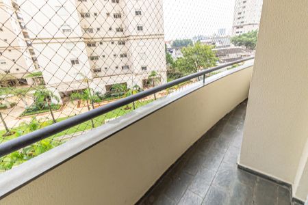 Apartamento à venda com 60m², 2 quartos e 1 vaga Apartamento à venda com 60m², 2 quartos e 1 vagaVaranda