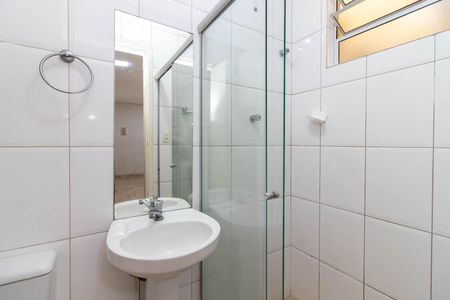 Banheiro de apartamento para alugar com 1 quarto, 40m² em Vila Romero, São Paulo