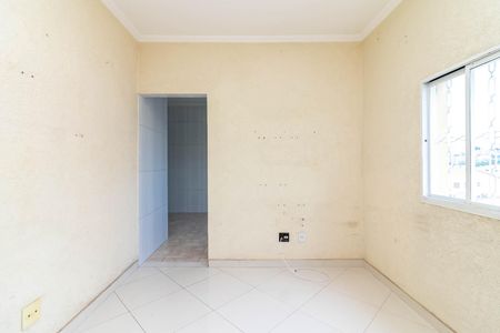 Casa para alugar com 55m², 1 quarto e sem vaga Casa para alugar com 55m², 1 quarto e sem vagaSala