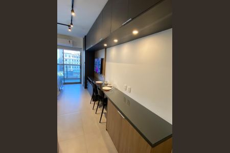 Cozinha de apartamento à venda com 1 quarto, 28m² em República, São Paulo