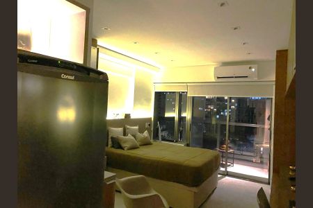 Sala/Quarto de apartamento à venda com 1 quarto, 28m² em República, São Paulo