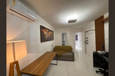 Casa de condomínio à venda com 450m², 4 quartos e 3 vagas Casa de condomínio à venda com 450m², 4 quartos e 3 vagasSuíte 3