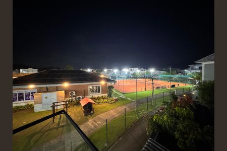 Casa de condomínio à venda com 450m², 4 quartos e 3 vagas Casa de condomínio à venda com 450m², 4 quartos e 3 vagasSuíte 3 - Varanda