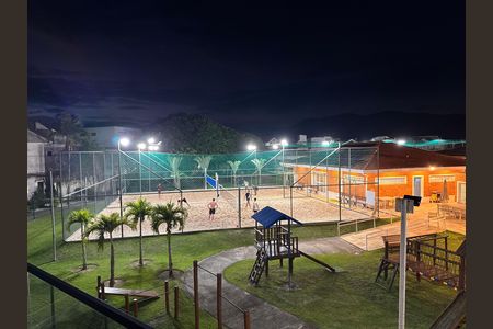 Casa de condomínio à venda com 450m², 4 quartos e 3 vagas Casa de condomínio à venda com 450m², 4 quartos e 3 vagasSuíte 3 - Varanda