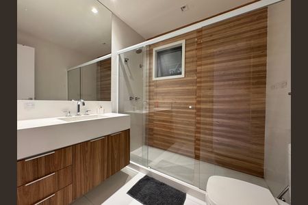Casa de condomínio à venda com 450m², 4 quartos e 3 vagas Casa de condomínio à venda com 450m², 4 quartos e 3 vagasSuíte 2 - Banheiro