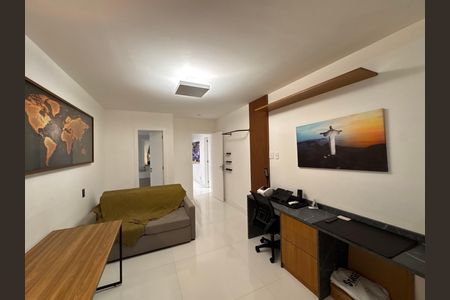 Casa de condomínio à venda com 450m², 4 quartos e 3 vagas Casa de condomínio à venda com 450m², 4 quartos e 3 vagasSuíte 3