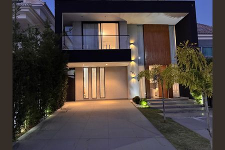 Casa de condomínio à venda com 450m², 4 quartos e 3 vagas