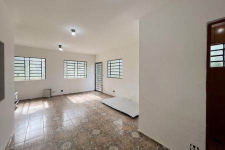 Casa para alugar com 280m², 1 quarto e sem vaga