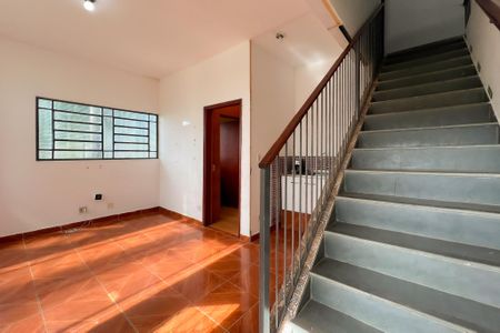 Casa para alugar com 280m², 1 quarto e sem vaga