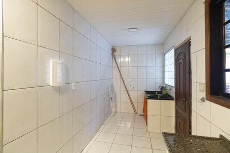 Casa de condomínio para alugar com 70m², 1 quarto e 3 vagas Casa de condomínio para alugar com 70m², 1 quarto e 3 vagasCozinha e Área de Serviço