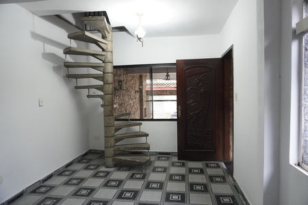 Casa à venda com 350m², 5 quartos e 2 vagasSala