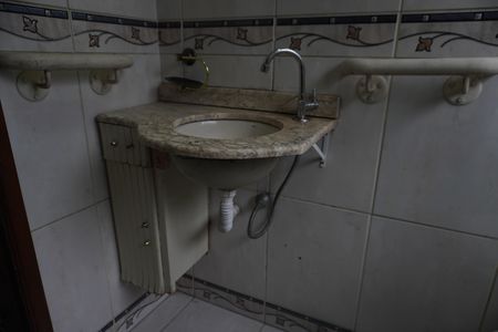 Casa à venda com 350m², 5 quartos e 2 vagas Banheiro 3