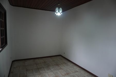 Casa à venda com 350m², 5 quartos e 2 vagasQuarto 2