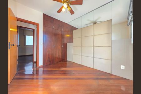 Apartamento à venda com 110m², 3 quartos e 2 vagas Apartamento à venda com 110m², 3 quartos e 2 vagasQuarto 2