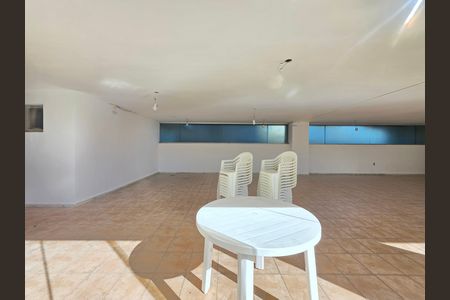 Apartamento à venda com 110m², 3 quartos e 2 vagas Apartamento à venda com 110m², 3 quartos e 2 vagasSalão de festas