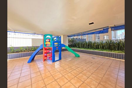 Apartamento à venda com 110m², 3 quartos e 2 vagas Apartamento à venda com 110m², 3 quartos e 2 vagasPlayground