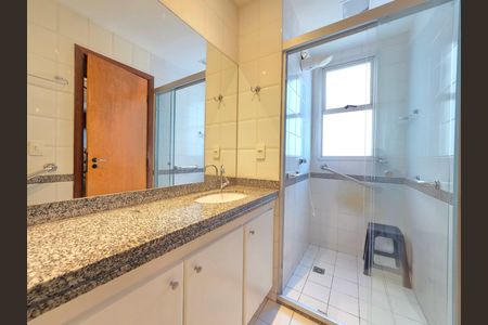 Banheiro da Suíte de apartamento à venda com 3 quartos, 110m² em Funcionários, Belo Horizonte