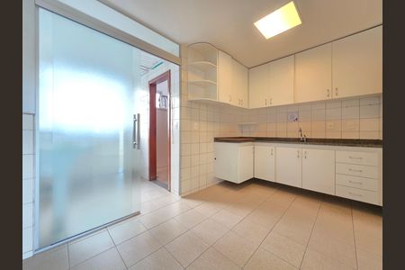 Apartamento à venda com 110m², 3 quartos e 2 vagas Apartamento à venda com 110m², 3 quartos e 2 vagasCozinha