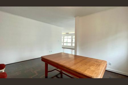 Apartamento à venda com 256m², 4 quartos e 2 vagas Apartamento à venda com 256m², 4 quartos e 2 vagasSala de Jantar
