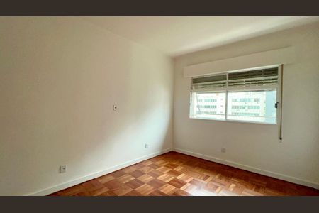 Apartamento à venda com 256m², 4 quartos e 2 vagas Apartamento à venda com 256m², 4 quartos e 2 vagasQuarto 2