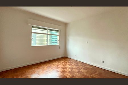 Apartamento à venda com 256m², 4 quartos e 2 vagas Apartamento à venda com 256m², 4 quartos e 2 vagasQuarto 3