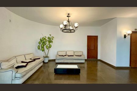 Apartamento à venda com 256m², 4 quartos e 2 vagas Apartamento à venda com 256m², 4 quartos e 2 vagasHall de entrada
