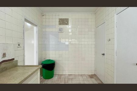 Apartamento à venda com 256m², 4 quartos e 2 vagas Apartamento à venda com 256m², 4 quartos e 2 vagasCozinha