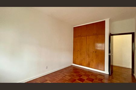 Apartamento à venda com 256m², 4 quartos e 2 vagas Apartamento à venda com 256m², 4 quartos e 2 vagasQuarto 2