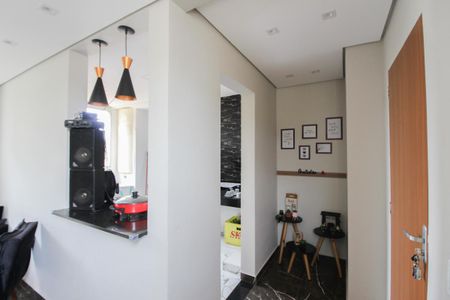 Apartamento à venda com 48m², 2 quartos e 1 vaga Apartamento à venda com 48m², 2 quartos e 1 vagaCozinha e Área de Serviço