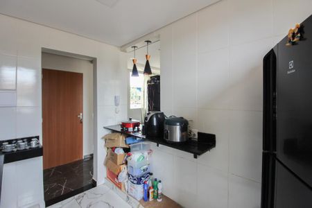 Apartamento à venda com 48m², 2 quartos e 1 vaga Apartamento à venda com 48m², 2 quartos e 1 vagaCozinha e Área de Serviço