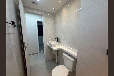 Banheiro de apartamento para alugar com 2 quartos, 38m² em Cidade Antônio Estêvão de Carvalho, São Paulo