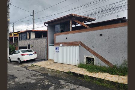 Casa de condomínio para alugar com 78m², 2 quartos e 2 vagas Casa de condomínio para alugar com 78m², 2 quartos e 2 vagasFachada