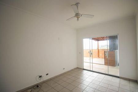 Sala de casa de condomínio para alugar com 2 quartos, 78m² em Tribobó, São Gonçalo