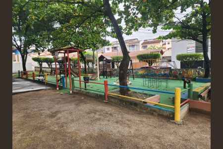 Casa de condomínio para alugar com 78m², 2 quartos e 2 vagas