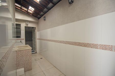 Casa de condomínio para alugar com 78m², 2 quartos e 2 vagas Casa de condomínio para alugar com 78m², 2 quartos e 2 vagasÁrea de Serviço