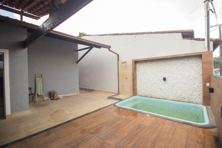 Casa de condomínio para alugar com 78m², 2 quartos e 2 vagas Casa de condomínio para alugar com 78m², 2 quartos e 2 vagasPiscina