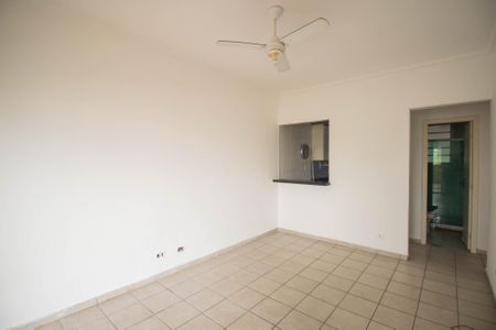 Sala de casa de condomínio para alugar com 2 quartos, 78m² em Tribobó, São Gonçalo