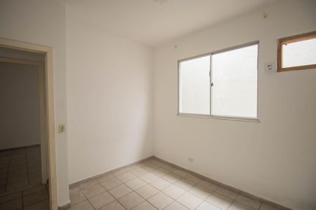 Quarto 1 de casa de condomínio para alugar com 2 quartos, 78m² em Tribobó, São Gonçalo
