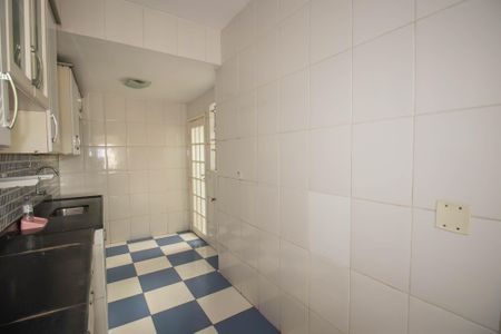 Casa de condomínio para alugar com 78m², 2 quartos e 2 vagas Casa de condomínio para alugar com 78m², 2 quartos e 2 vagasCozinha